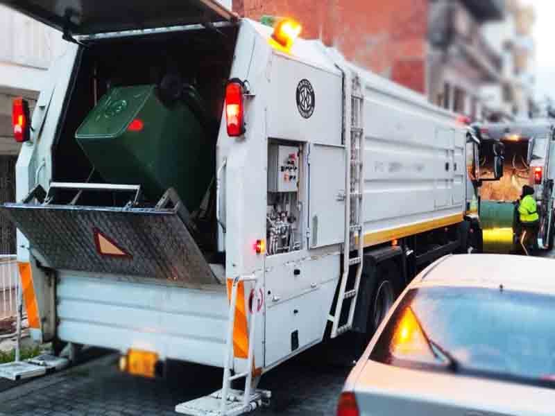 Πρωινό πλύσιμο κάδων: Κοστίζει 486.000 ευρώ- Πραγματοποιείται;