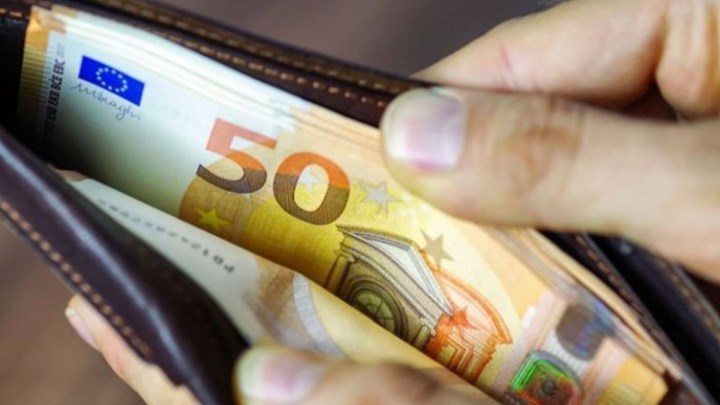 Δρομολογούνται τα 1000 ευρώ προς όλους (ΒΙΝΤΕΟ)