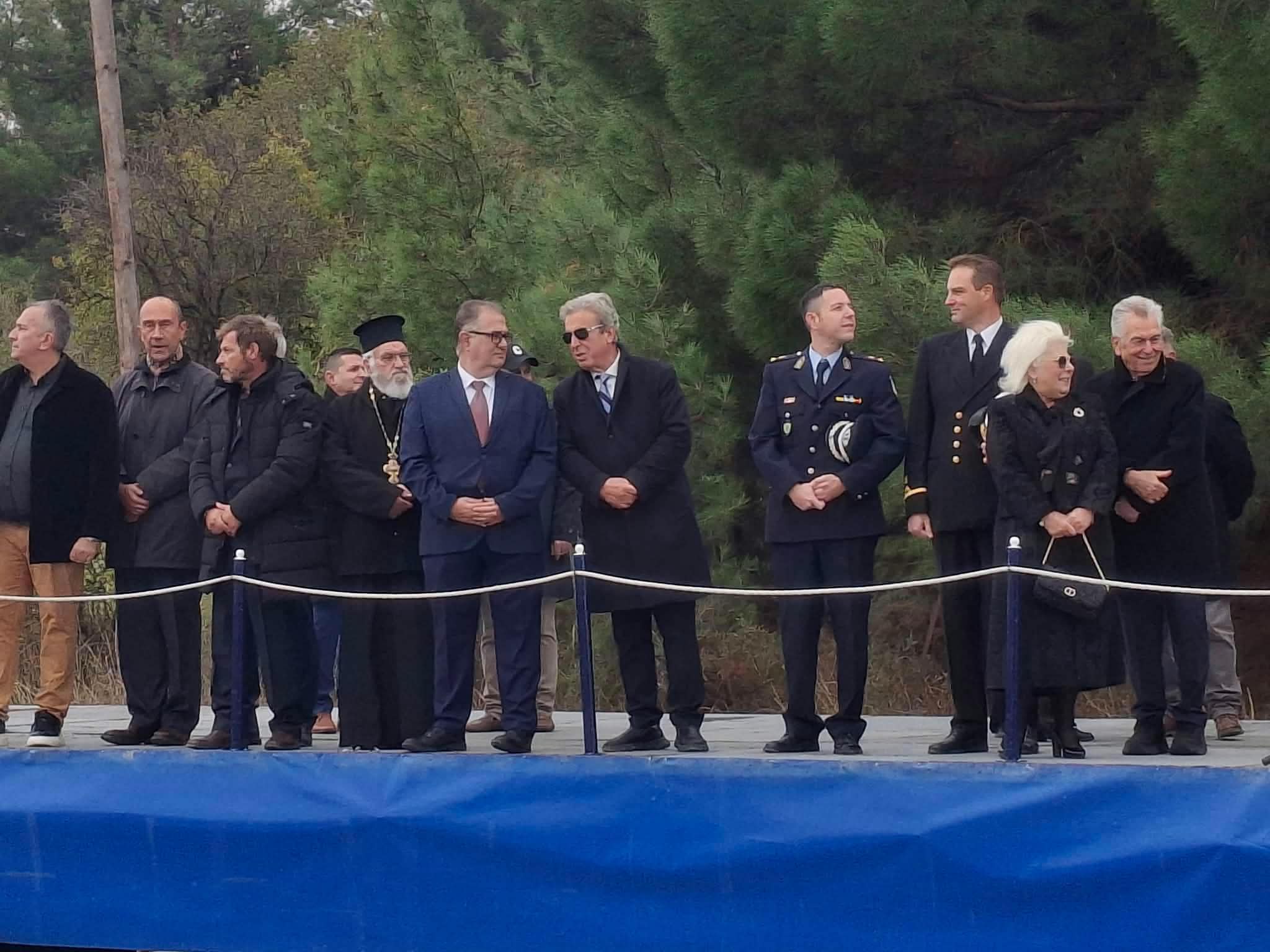 Με Γρουσουζάκο και Παράσχου η εξέδρα της Περαίας