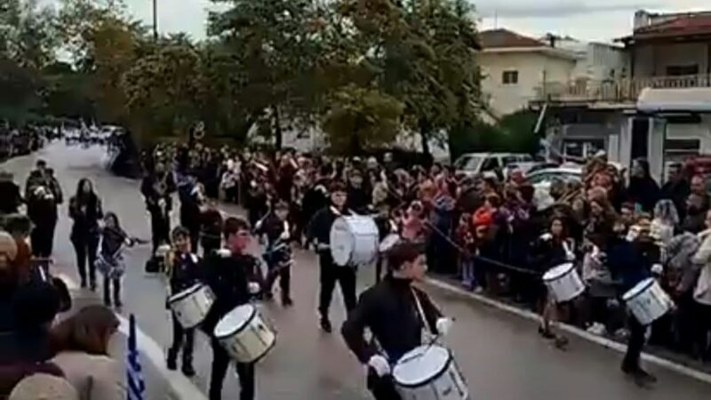 Η παρέλαση στην Επανομή (ΦΩΤΟΡΕΠΟΡΤΑΖ+ΒΙΝΤΕΟ)