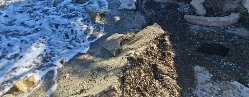 Αυτοψία στην Αγία Τριάδα: Η θάλασσα καταπίνει την παραλία (ΒΙΝΤΕΟ)