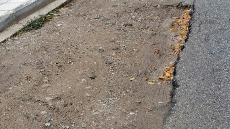 Ετσι, δύο μήνες τώρα…
