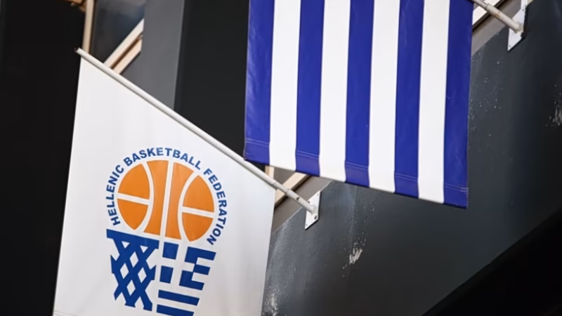 «Βόμβα» στο ελληνικό μπάσκετ – Συνελήφθησαν ο πρόεδρος της ΕΟΚ & διαιτητές για στημένους αγώνες (BINTEO)